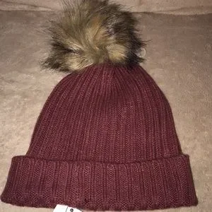 Calvin Klein terra beanie hat with faux fur Pom New Calvin Klein Women main image 4